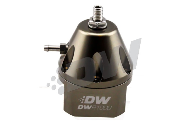 6-1000-FRT DWR1000 Bränsletrycksregulator (Titanium) Deatschwerks