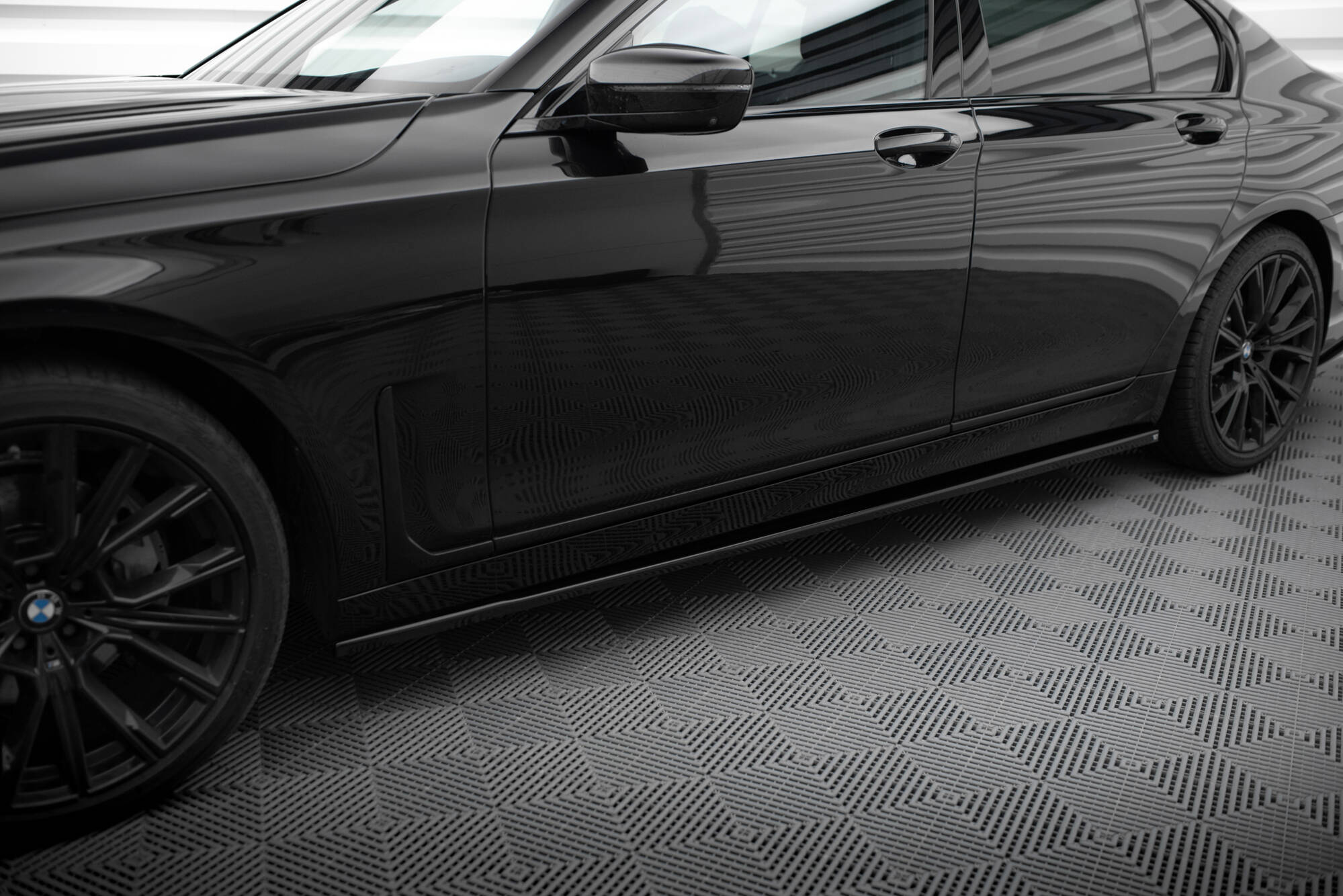 M MOTOS Rubberen Vloermatten Set Voor BMW 7 Serie G11 (2015-2022) - Incl. Koffermat, All-weather Bescherming, Antislip, UV-bestendig, Temperatuurvast Van -40°C Tot +80°C