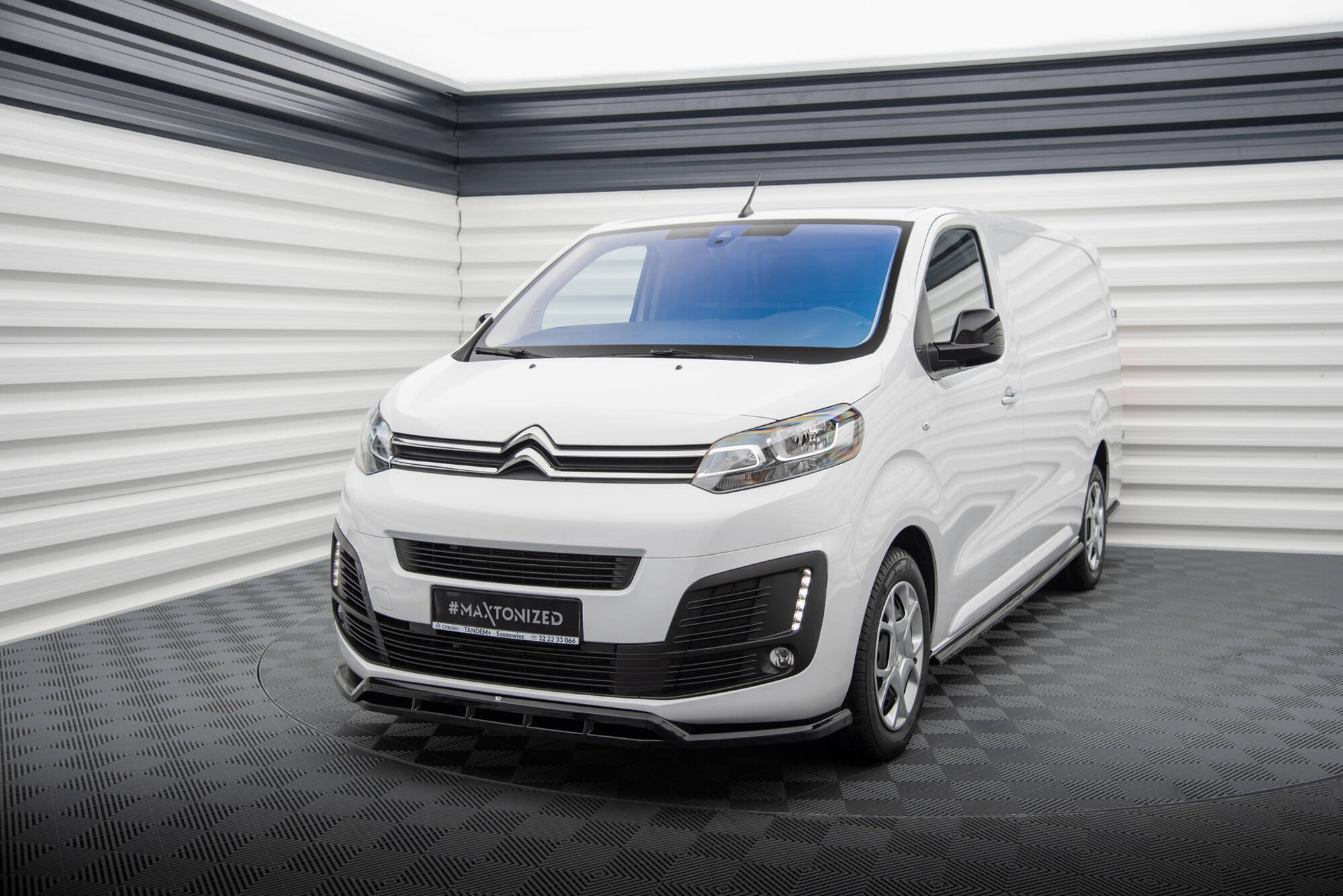 Citroen Jumpy Mk3 2016+ Frontläpp / Frontsplitter V.1 Maxton Design