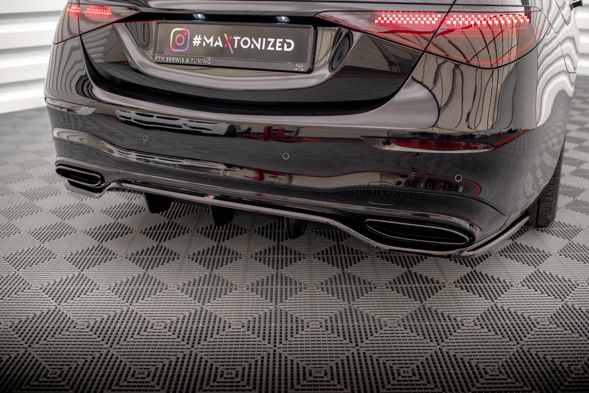 Mercedes S-Klass AMG-Line W223 2020+ Bakre Splitter (Med Splitters) V.