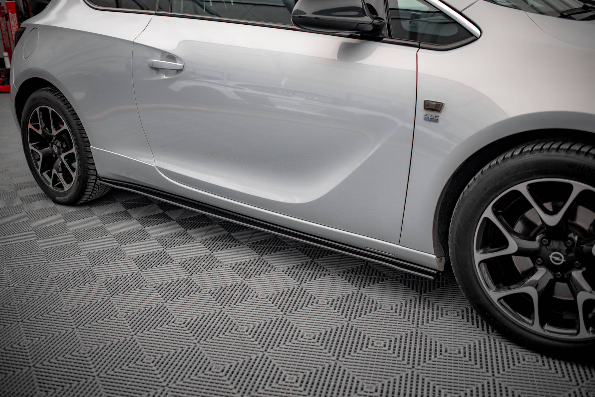 Opel Astra GTC OPC-Line J 2011-2018 Street Pro Sidoextensions V.1 Maxt