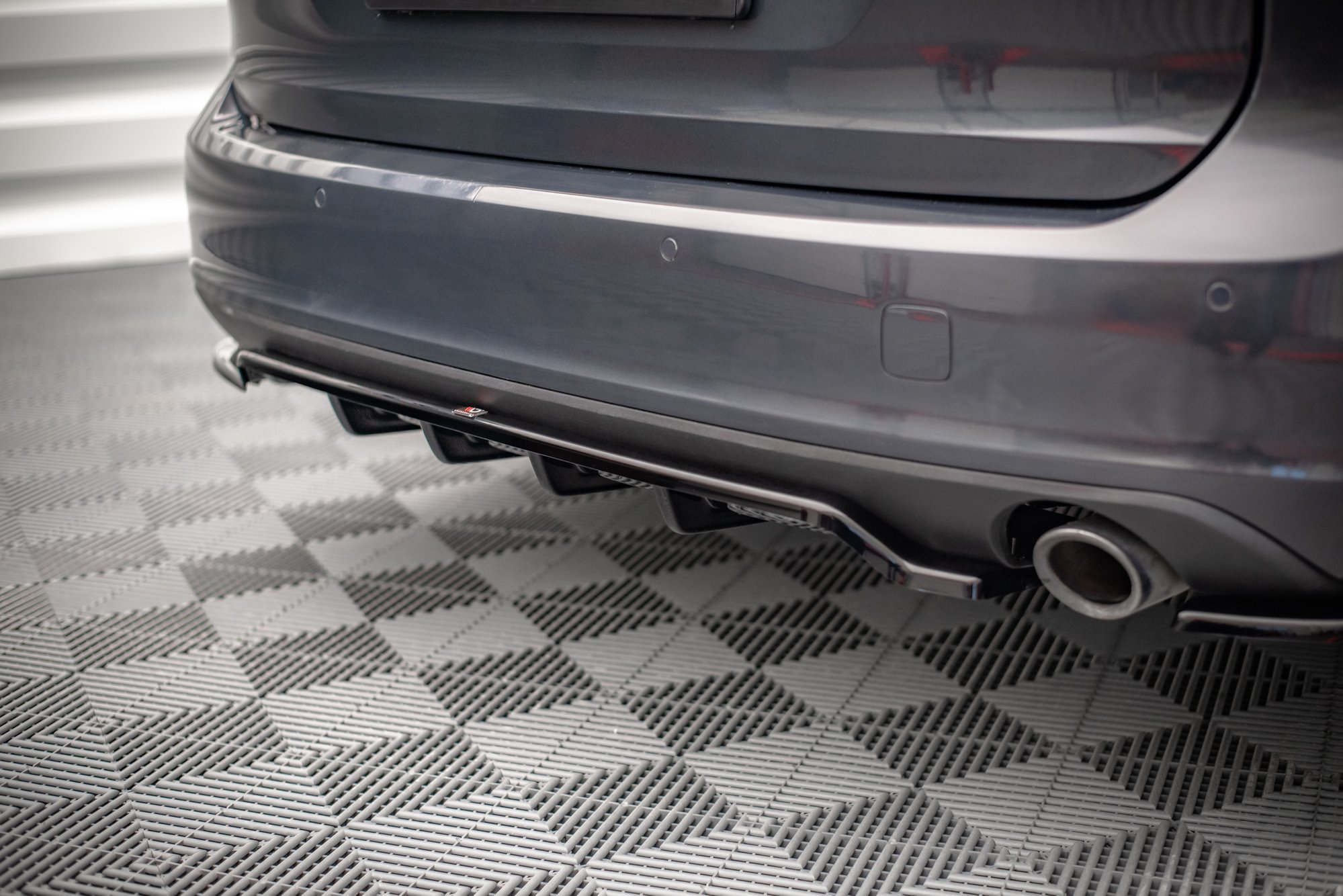 Volvo V90 2016-2020 Diffuser (Med Splitters) V.1 Maxton Design