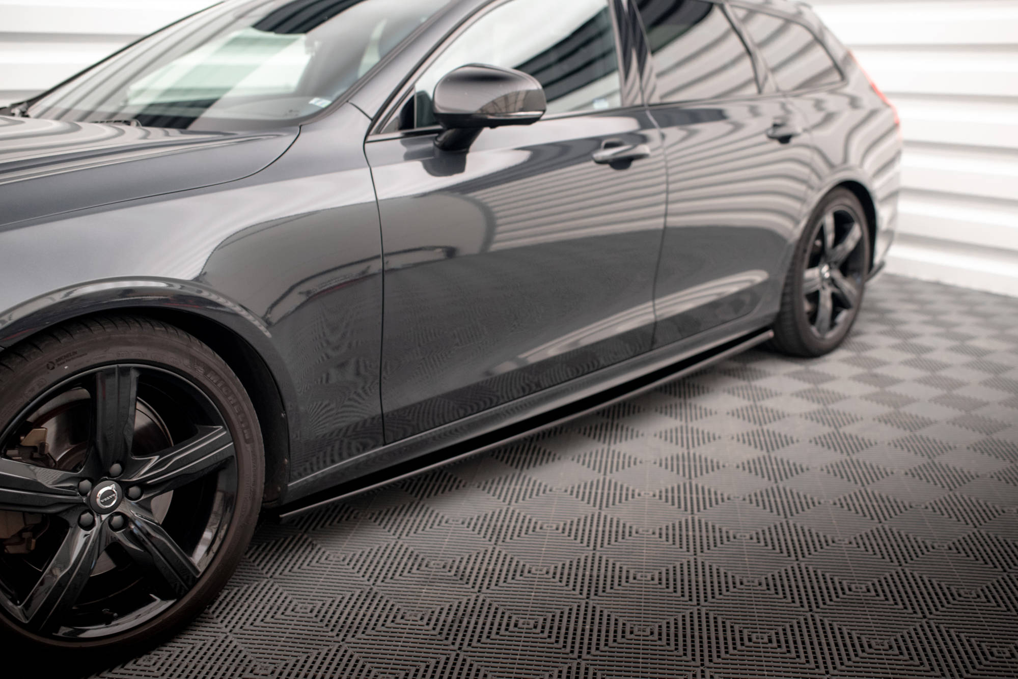 Volvo V90 R-Design Mk2 2016-2020 Sidoextensions V.1 Maxton Design