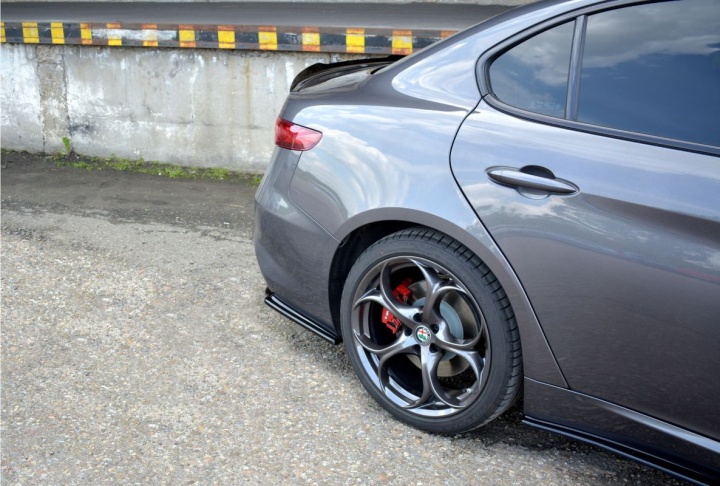 var-AL-GI-1-VEL-RSD1 Alfa Romeo Giulia Veloce 2015+ Bakre Sidosplitters Maxton Design 