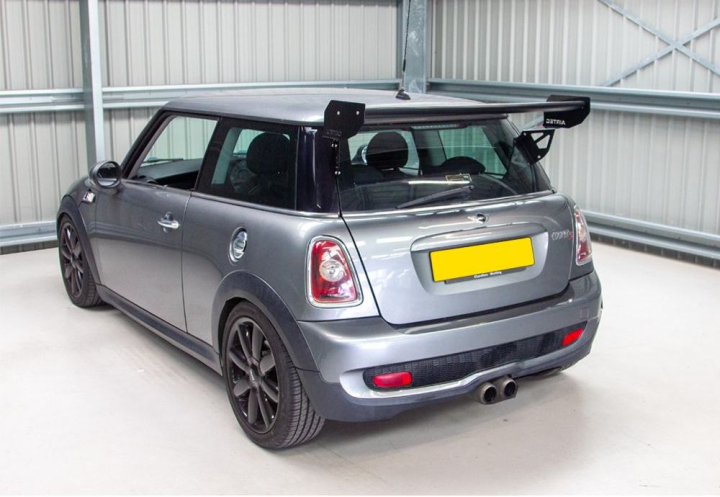 Mini Cooper S R53 / R56 2001-2010 Motorsportvinge / Vinge Airtec i gruppen Bilmodeller / Mini / Cooper (R50/52/53) 2000-2006 / Styling hos DDESIGN AB (var-ATMSMINI8)