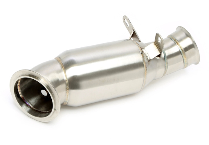 BMW 1 serie F20 F21 / 2 serie F22 F87 / 3 serie F30 F31 F34 / 4 serie F32 F33 F36 N55B30A-Motor 07.2013-2018 Downpipe Med Katalysator TA Technix i gruppen Välj bilmodell / BMW / 1-serie 2-serie (F20-F23) 2011-2019 / Tuning / Avgassystem hos DDESIGN Scandinavia AB (06BM058)