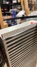 (Lätt Transportskada) Intercooler Cellpaket Stående Vibrant Performance