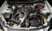 Toyota GR86 / Subaru BRZ 2021+Kolfiber Säkringsboxlock HKS