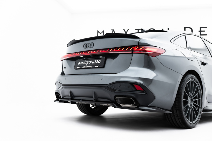 Audi A5 S-Line Sedan / Avant B10 2024+ Bakre Splitter (Med Splitters) Maxton Design i gruppen Välj bilmodell / Audi / A5 - S5 - RS5 (B10) 2024+ hos DDESIGN Scandinavia AB (AU-A5-3-SLINE-RD1GRD2G)