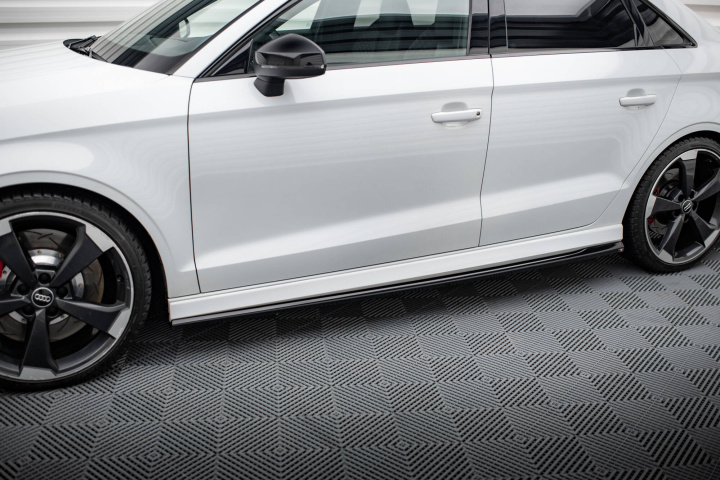 Audi RS3 8V Facelift Sedan 2017-2020 Sidokjolar V.2 Maxton Design i gruppen Välj bilmodell / Audi / RS 3 2015+ / Styling hos DDESIGN Scandinavia AB (AU-RS3-8VF-S-SD2G)