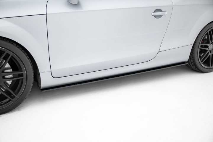 Audi TT S / TT S-Line 8J Facelift 2006-2013 Street Pro Sidoextensions Svart/Röd Maxton Design i gruppen Välj bilmodell / Audi / TT (8J) 2006-2014 & TT (8S) 2014+ / Styling hos DDESIGN Scandinavia AB (AUTT2SLINECNC-SD1BRB)