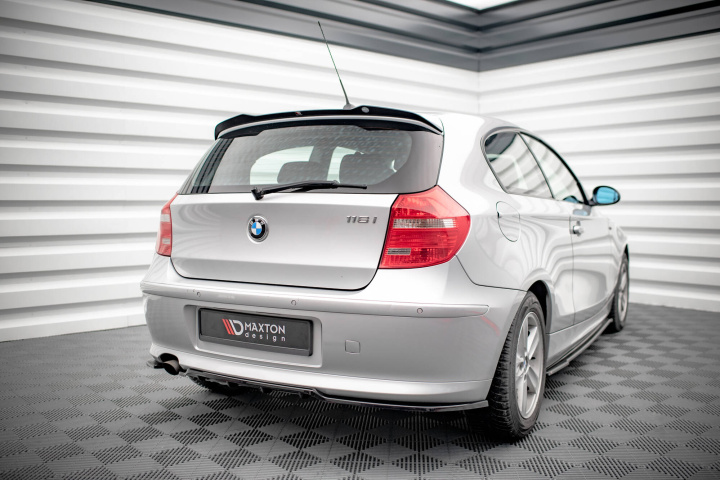 BMW 1 E81 Facelift 2007-2011 Bakre Splitter / Diffuser Maxton Design i gruppen Välj bilmodell / BMW / 1-serie (E81-E87) 2004-2013 / Styling hos DDESIGN Scandinavia AB (BM-1-81F-RSD1G-RD1G)