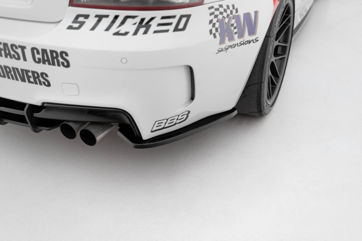 BMW 1 M Coupe E82 2007-2013 Bakre Sidoextensions Maxton Design i gruppen Välj bilmodell / BMW / 1-serie (E82-E88) 04-13 / Styling hos DDESIGN Scandinavia AB (BM-1-82-M-RSD1G)