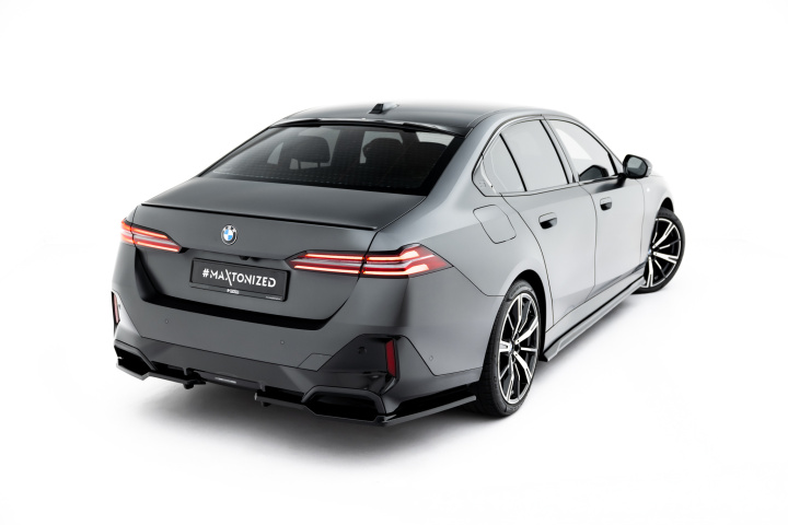 BMW 5 / i5 M-Pack Sedan / Touring G60 / G61 2023- Bakre Splitter (med Splitters) V.2 Maxton Design i gruppen Välj bilmodell / BMW / 5-serie (G60-G61) 2023+ hos DDESIGN Scandinavia AB (BM-5-G60-MPACK-RSD2G-RD4G)