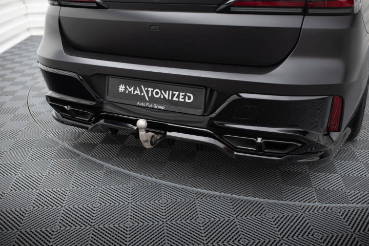 BMW M760e G70 2022+ Bakre Splitter (Med Splitters) V.1 Maxton Design i gruppen Välj bilmodell / BMW / 7-Serie (G70) 22+ hos DDESIGN Scandinavia AB (BM-7-G70-M760E-RSD1GRD1G)