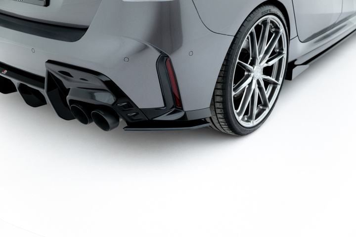 BMW M135i F70 2024+ Street Pro Bakre Sidoextensions V.2 Maxton Design i gruppen Välj bilmodell / BMW / 1-serie (F70) 2024+ hos DDESIGN Scandinavia AB (BM170MCNC-RSD2B)