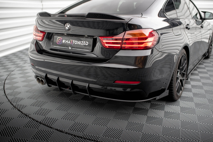 BMW 4 Gran Coupe F36 2014-2021 Street Pro Bakre Sidoextensions + Flaps Svart/Röd + Blanka Flaps Maxton Design i gruppen Välj bilmodell / BMW / 3-serie-4-serie (F30-F36) 11-19 / Styling hos DDESIGN Scandinavia AB (BM4F36GCCNC-RS1BBRBIRSF1G)
