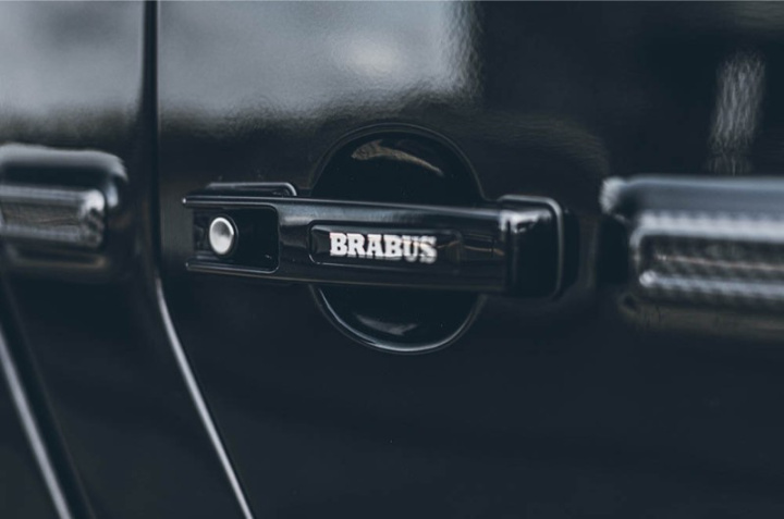 Brabus dörrhandtag med Brabus logo Mercedes G63 G350 G500 i gruppen Välj bilmodell hos DDESIGN Scandinavia AB (BR-464-950-00)