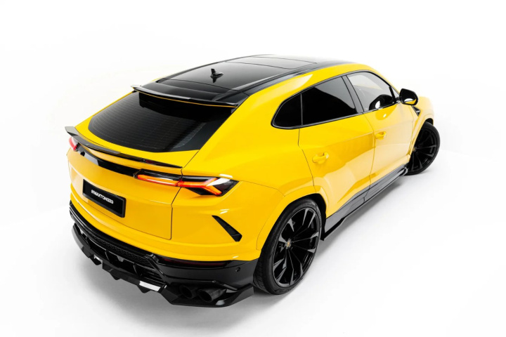 Lamborghini Urus Mk 1 Övre Kolfibervinge Spoiler Maxton Design i gruppen Välj bilmodell / Lamborghini / Urus 2018+ hos DDESIGN Scandinavia AB (CF-LA-UR-1-H1-245-P)