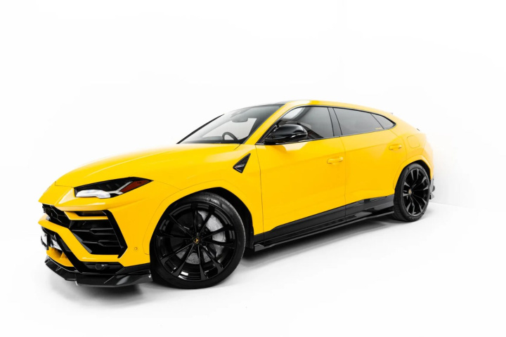 Lamborghini Urus Mk 1 Kolfiber Sidokjolar Maxton Design i gruppen Välj bilmodell / Lamborghini / Urus 2018+ hos DDESIGN Scandinavia AB (CF-LA-UR-1-SD1-245-P)