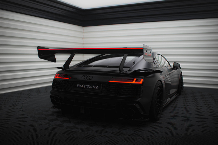 Audi R8 Mk2 2015-2023 Kolfibervinge Spoiler med LED-Ljus Maxton Design i gruppen Välj bilmodell / Audi / R8 2006+ / Styling hos DDESIGN Scandinavia AB (CFAUR82FWING5245PLED)