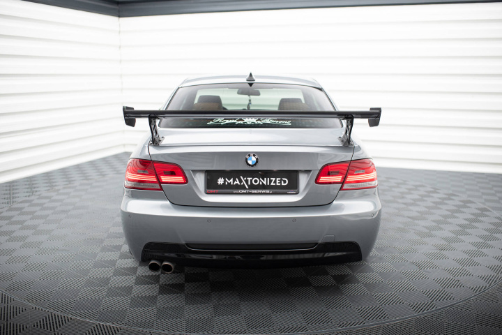 BMW 3 / M3 Coupe E92 2010-2013 Kolfibervinge med Bred Infästning Maxton Design i gruppen Välj bilmodell / BMW / 3-serie (E92-E93) 05-12 / Styling hos DDESIGN Scandinavia AB (CFBM392WING5EXT245P)