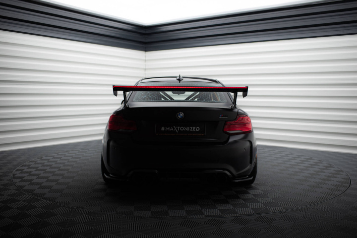 BMW M2 F87 2016-2020 Kolfibervinge Spoiler med LED-Ljus Bred Infästning Maxton Design i gruppen Välj bilmodell / BMW / M2 2-serie (F87) 2015+ / Styling hos DDESIGN Scandinavia AB (CFBMM2F87WING5EXT245PLED)