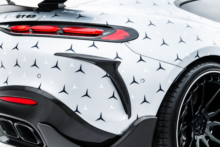 Mercedes-AMG GT 63 / 55 / 63 S E Performance C192 2023- Prepreg Rear Bumper Carbon Canards Maxton Design i gruppen Välj bilmodell / Mercedes Benz / AMG GT (C192) 2023+ hos DDESIGN Scandinavia AB (CFMEAMGGT263RBB1245P)
