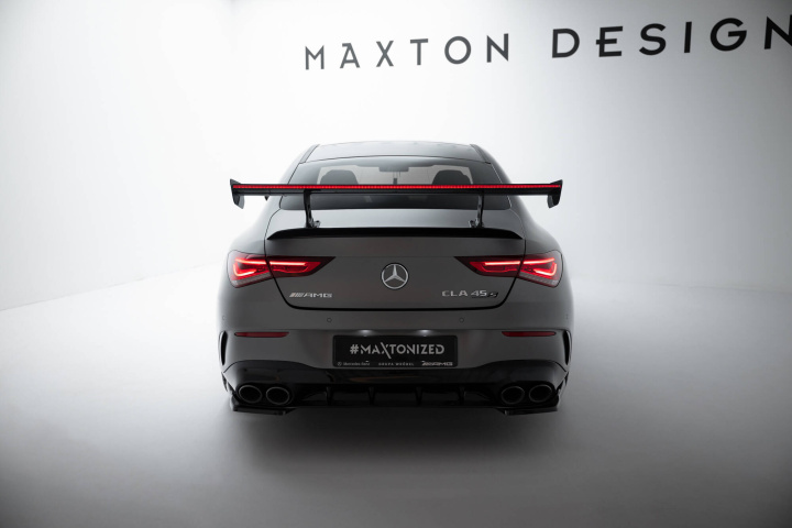 Mercedes-Benz CLA Coupe C118 / C118 Facelift 2019-2023 Kolfibervinge med Smal Infästning och LED-Ljus Maxton Design i gruppen Välj bilmodell / Mercedes Benz / CLA-Class 19+ (C118) hos DDESIGN Scandinavia AB (CFMECLA118WING5INT245PLED)