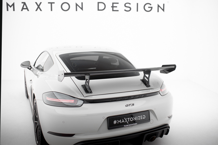 Porsche 718 Cayman 2016+ Kolfibervinge V.1 med Smal Infästning Maxton Design i gruppen Välj bilmodell / Porsche / 718 Cayman & Boxster 16+ hos DDESIGN Scandinavia AB (CFPOCA718GTSWING5INT245P1)