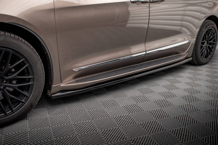 Chrysler Pacifica Mk2 2016-2020 Sidoextensions V.1 Maxton Design i gruppen Välj bilmodell / Chrysler / Pacifica hos DDESIGN Scandinavia AB (CHR-PA-2-SD1G)