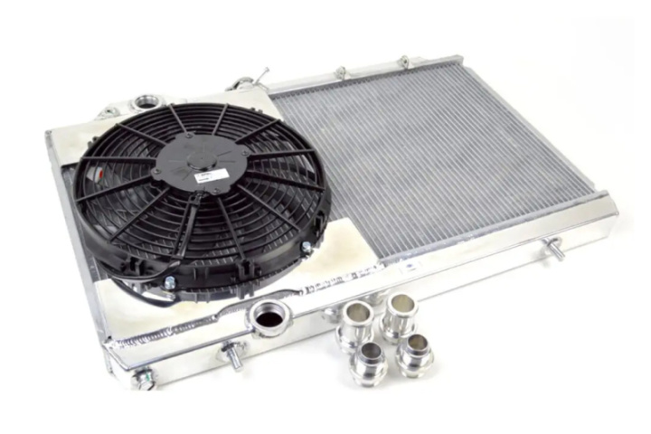 CSF7075 Mitsubishi Evo 7/8/9 Slim-Kylare med 12” SPAL-Fläkt i Fläktkåpa CSF Radiators