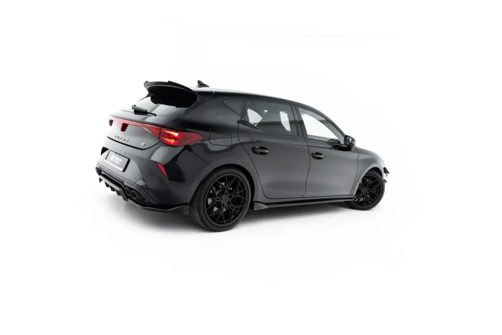 Cupra Leon ST / Hatchback Mk1 Facelift 2024- Sidoextensions V.1 Maxton Design i gruppen Välj bilmodell / Cupra / Leon 2020+ hos DDESIGN Scandinavia AB (CU-LE-1F-ST-SD1G)