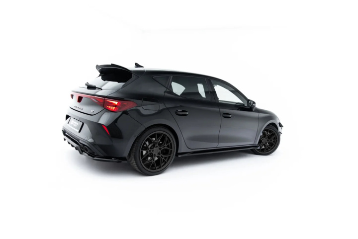 Cupra Leon ST / Hatchback Mk1 Facelift 2024- Sidokjolar / Sidoextensions V.2 Maxton Design i gruppen Välj bilmodell / Cupra / Leon 2020+ hos DDESIGN Scandinavia AB (CU-LE-1F-ST-SD2G)
