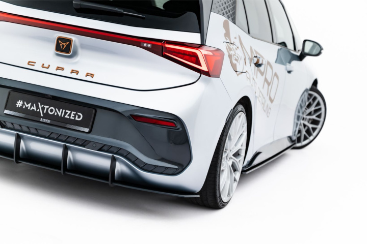 Cupra Born Mk1 2021+ Street Pro Bakre Diffuser Maxton Design i gruppen Välj bilmodell / Cupra / Born 2021+ hos DDESIGN Scandinavia AB (CUBO1CNC-RS1B)