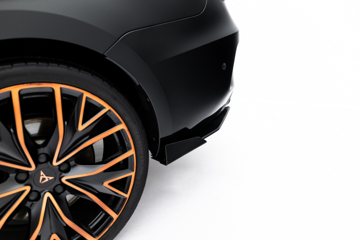 Cupra Leon ST Mk1 Facelift 2024- Bakre Flaps till Splitter Maxton Design i gruppen Välj bilmodell / Cupra / Leon 2020+ hos DDESIGN Scandinavia AB (CULE1FSTCNC-RSF1G)