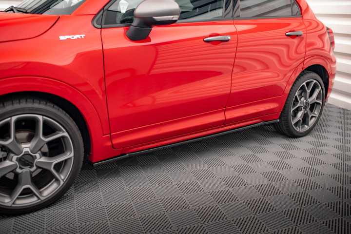 Fiat 500X Sport Mk1 Facelift 2019+ Sidokjolar / Sidoextensions Maxton Design i gruppen Välj bilmodell / Fiat / 500 07+ / Styling / Sidokjolar hos DDESIGN Scandinavia AB (FI-500X-1-SD1G)