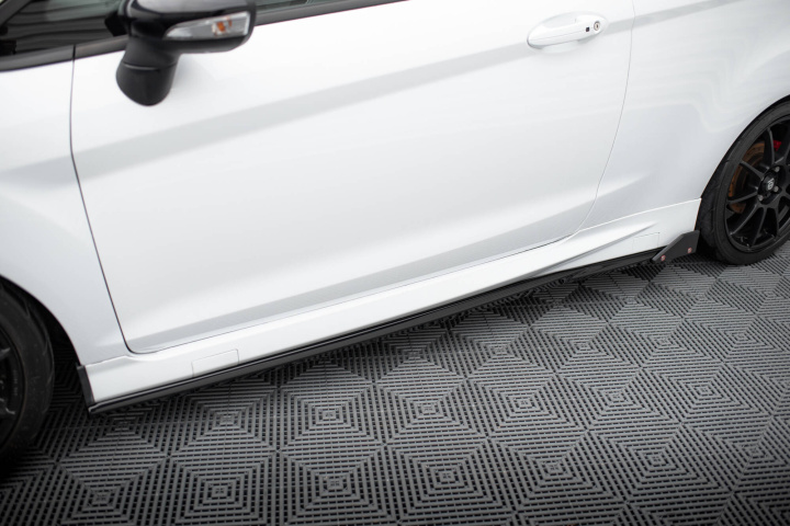 Ford Fiesta ST / ST-Line 2008-2017 Sidoextensions V.4 + Splitters Maxton Design i gruppen Välj bilmodell / Ford / Fiesta MK7 08-12 / Styling hos DDESIGN Scandinavia AB (FO-FI-7-7F-ST-SD4G-SF1B)