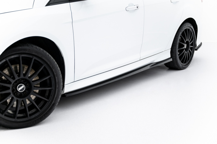 Ford Focus ST MK3 2012-2018 Sidokjolar / Sidoextensions V.2 Maxton Design i gruppen Välj bilmodell / Ford / Focus ST MK3 11-19 / Styling / Sidokjolar hos DDESIGN Scandinavia AB (FO-FO-3-3F-ST-SD2G)