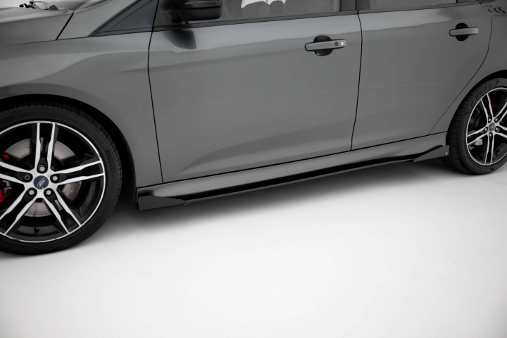 Ford Focus ST Mk3 Facelift 2015-2018 Street Pro Sidoextensions + Splitters Maxton Design i gruppen Välj bilmodell / Ford / Focus ST MK3 11-19 / Styling hos DDESIGN Scandinavia AB (FOFO3FSTCNC-SD1BRBSF1G)
