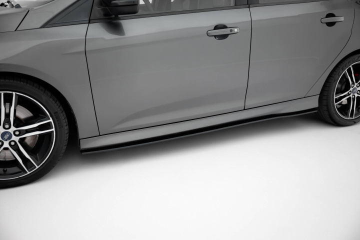 Ford Focus ST Mk3 Facelift 2015-2018 Street Pro Sidoextensions Maxton Design i gruppen Välj bilmodell / Ford / Focus ST MK3 11-19 / Styling hos DDESIGN Scandinavia AB (FOFO3FSTCNC-SD1BRB)
