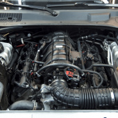 G50-03-1015 Chrysler Hemi 5.7 / 6.1 / 6.2 / 6.4 2005-2018 Fuel Fuel Rail Svart Grams Performance (7)