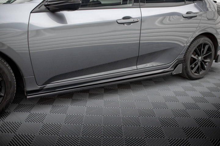 Honda Civic Sport FK Mk10 2017-2022 Sidoextensions + Splitters V.1 Maxton Design i gruppen Välj bilmodell / Honda / Civic FC - FK Standard 16-21 / Styling / Sidokjolar hos DDESIGN Scandinavia AB (HO-CI-10-SPORT-SD1G-SF1B)