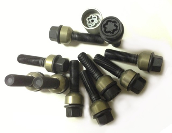 HR-B1454906SET H&R Bultsats inkl låsbutar M14x1,5 Sfäriskt 14mm säte rörlig aluminium kona Porsche Taycan Svart, Längd 49/34mm i gruppen Välj bilmodell hos DDESIGN Scandinavia AB (HR-B1454906SET)