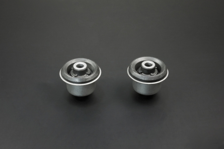 Infiniti G series / Q45 / Q70 M / QX70 FX / Nissan Skyline V35 / V36 / Z 2001-2021 Bakre Diffbussningar - Främre Hardrace i gruppen Välj bilmodell hos DDESIGN Scandinavia AB (HR-Q0920)