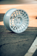 Fifteen52 Integrale 18X8.5 ET42 5x108 Rally Vit 63.4 Fälg