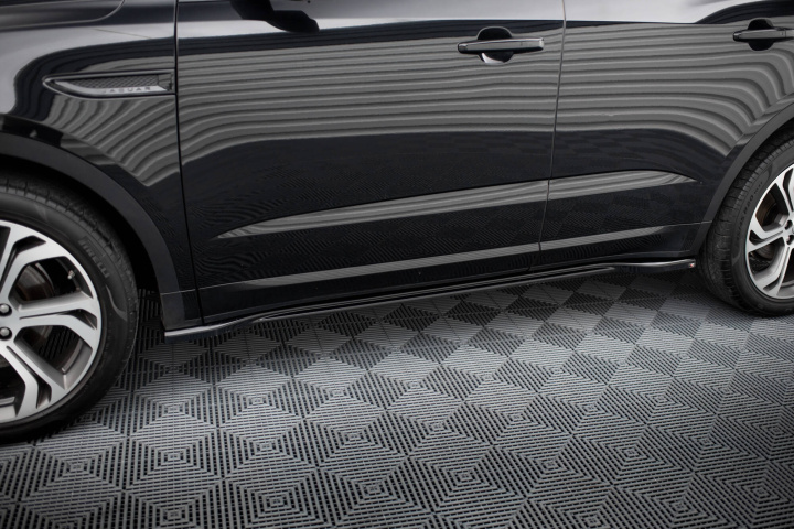 Jaguar E-Pace R-Dynamic Mk1 2017-2020 Sidokjolar / Sidoextensions Maxton Design i gruppen Välj bilmodell / Jaguar / E-Pace MK1 2017+ hos DDESIGN Scandinavia AB (JA-EP-1-RDYNAMIC-SD1G)