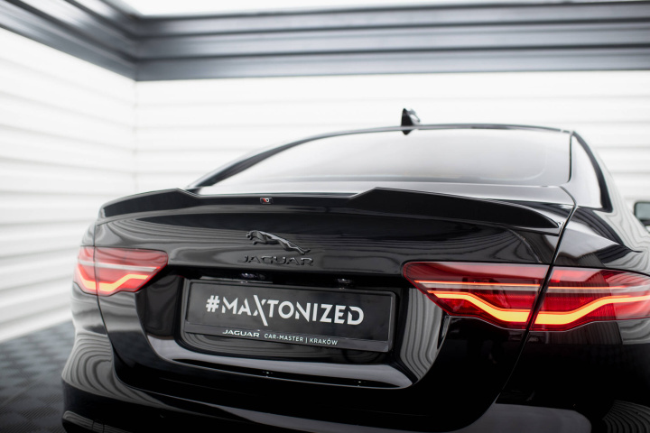 Jaguar XE X760 Facelift 2019+ Vingextension 3D Maxton Design i gruppen Välj bilmodell / Jaguar / XE (X760) 2015+ hos DDESIGN Scandinavia AB (JA-XE-1F-CAP1G)