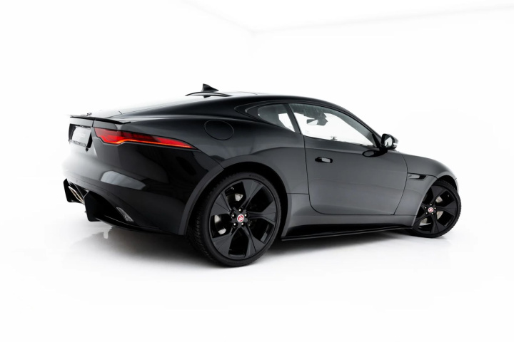Jaguar F-Type X152 Facelift 2 2020-2024 Street Pro Sidoextensions Maxton Design i gruppen Välj bilmodell / Jaguar / F-Type (X152) 2014+ / Styling hos DDESIGN Scandinavia AB (JAFTYPE1F2CNC-SD1B)