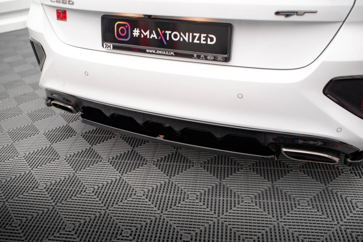 KIA Ceed GT Mk3 2018-2022 Bakre Splitter / Diffuser V.1 Maxton Design i gruppen Välj bilmodell / KIA / Ceed 06+ / Styling hos DDESIGN Scandinavia AB (KI-CE-3-GT-RD1G)
